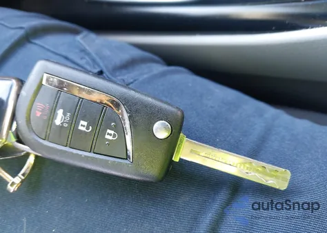 2018 Toyota Camry Le из США, поврежденный, VIN 4T1B11HK9JU143469